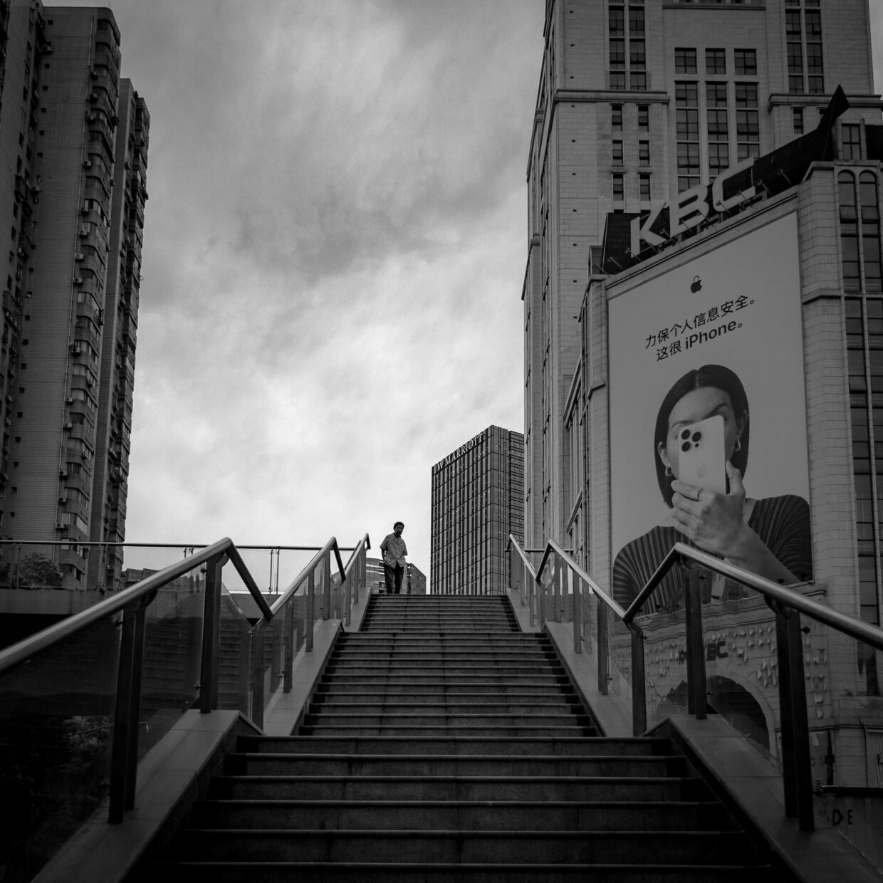 Street Photography with the GH5. Early hours in Chengdu.